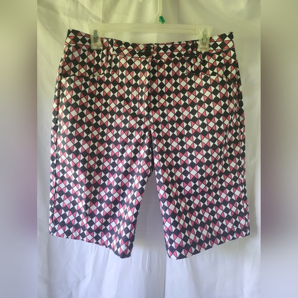 Nivo- Women's size 8- Golf Shorts- Pink, Black, White Geometric - Picture 1 of 14